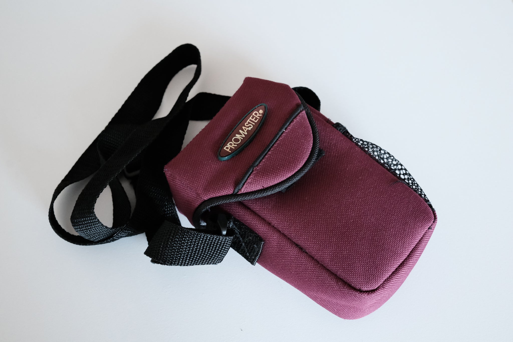 Bag - Retro Compact Camera Carry Pouch - ProMaster Red
