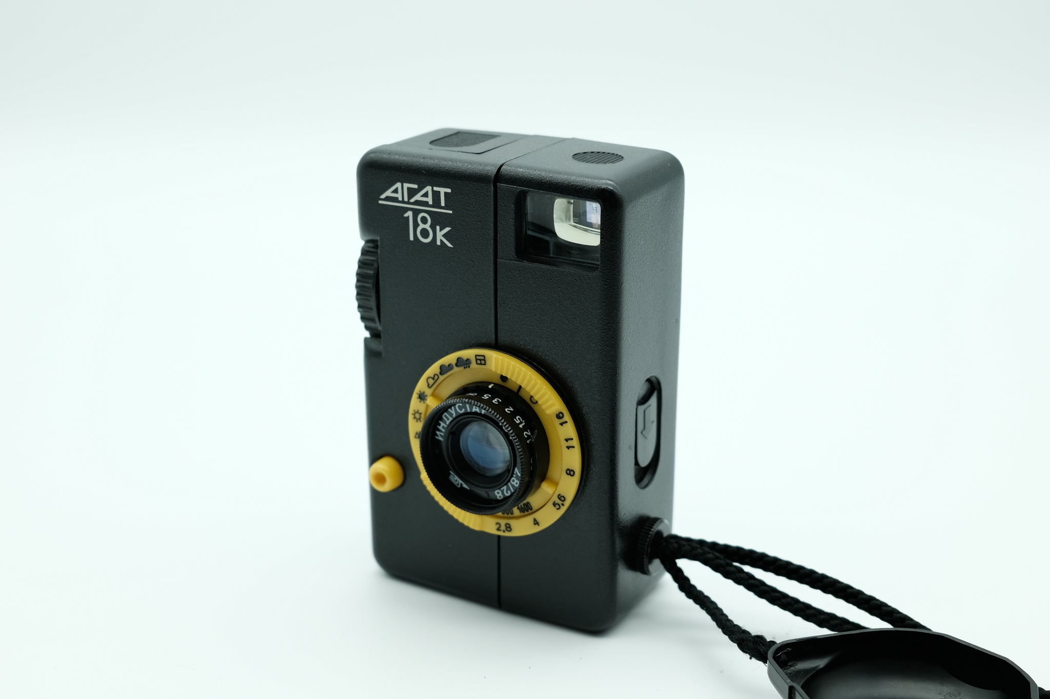 Vilejka Zenit Agat 18K - 35mm Half-Frame Camera - Excellent Cond